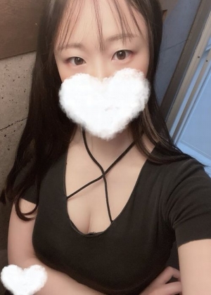 秋山　なぎさ